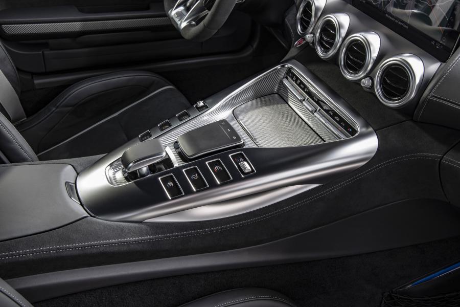 Детали интерьера Mercedes-AMG GT (C190) 2019 года  (WW) (фото 39 из 42)